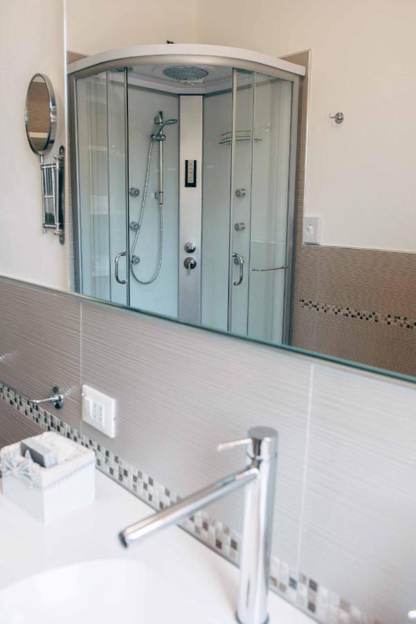 Affitta Camere La Fenice Di Folli Lorella Puegnago Ngoại thất bức ảnh