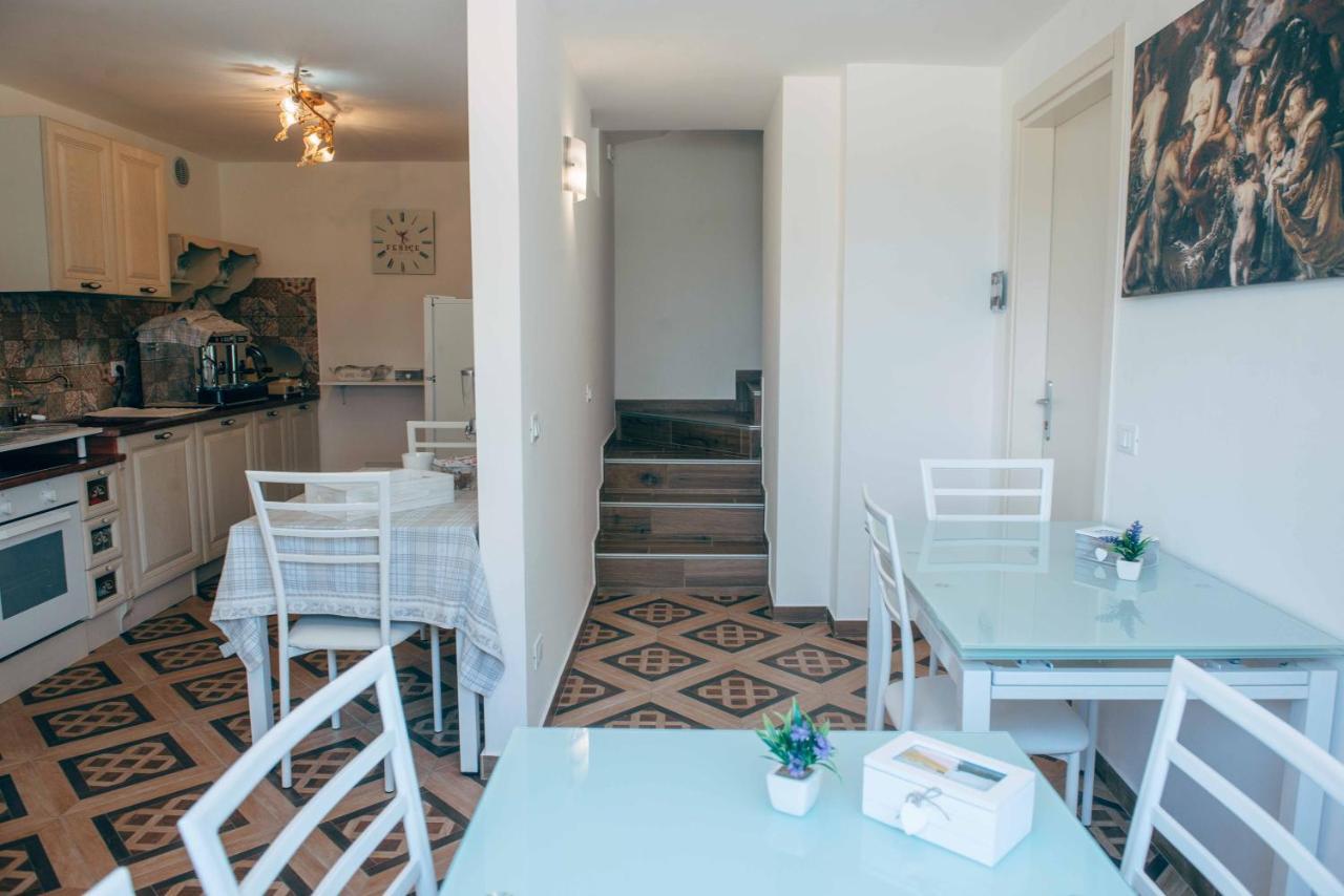 Affitta Camere La Fenice Di Folli Lorella Puegnago Ngoại thất bức ảnh