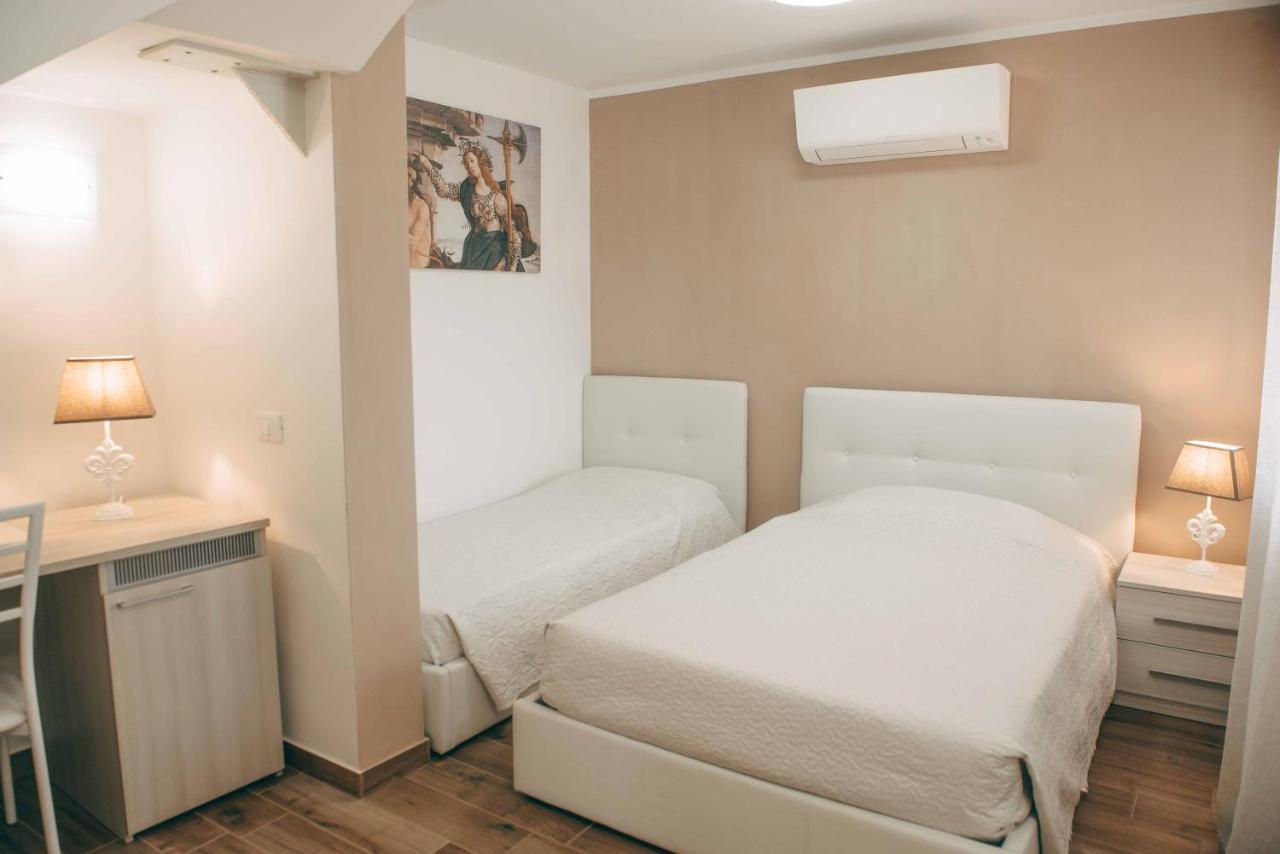 Affitta Camere La Fenice Di Folli Lorella Puegnago Ngoại thất bức ảnh