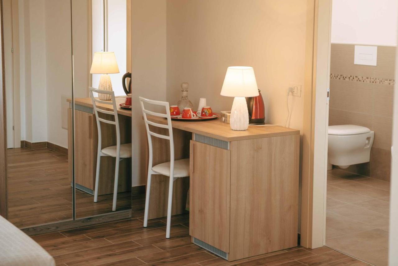 Affitta Camere La Fenice Di Folli Lorella Puegnago Ngoại thất bức ảnh