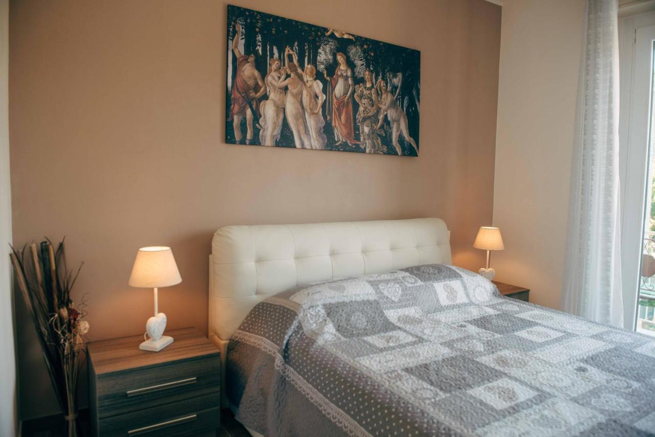 Affitta Camere La Fenice Di Folli Lorella Puegnago Ngoại thất bức ảnh