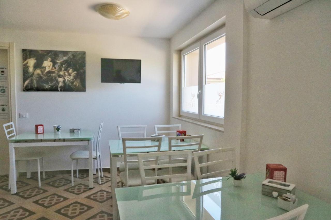 Affitta Camere La Fenice Di Folli Lorella Puegnago Ngoại thất bức ảnh