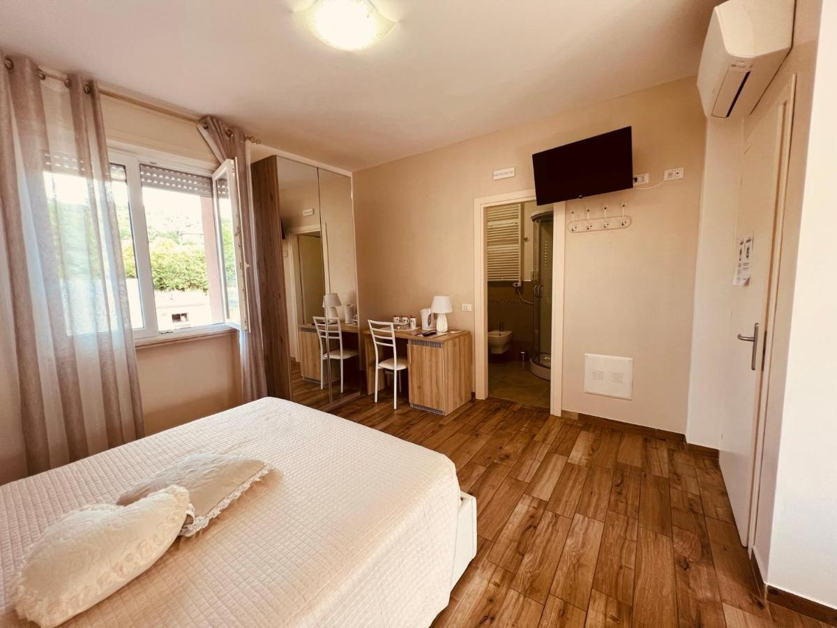 Affitta Camere La Fenice Di Folli Lorella Puegnago Ngoại thất bức ảnh