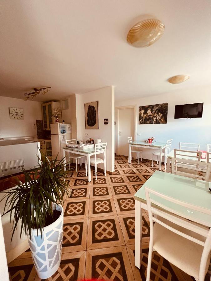 Affitta Camere La Fenice Di Folli Lorella Puegnago Ngoại thất bức ảnh